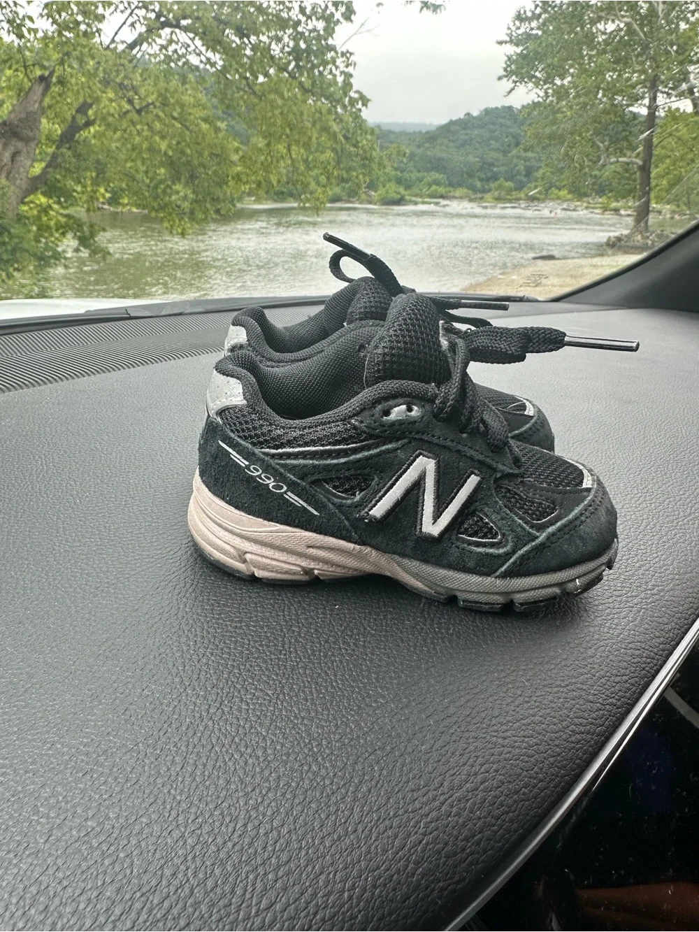 New Balance 990 Kids Black and Gray Athletic Sneakers